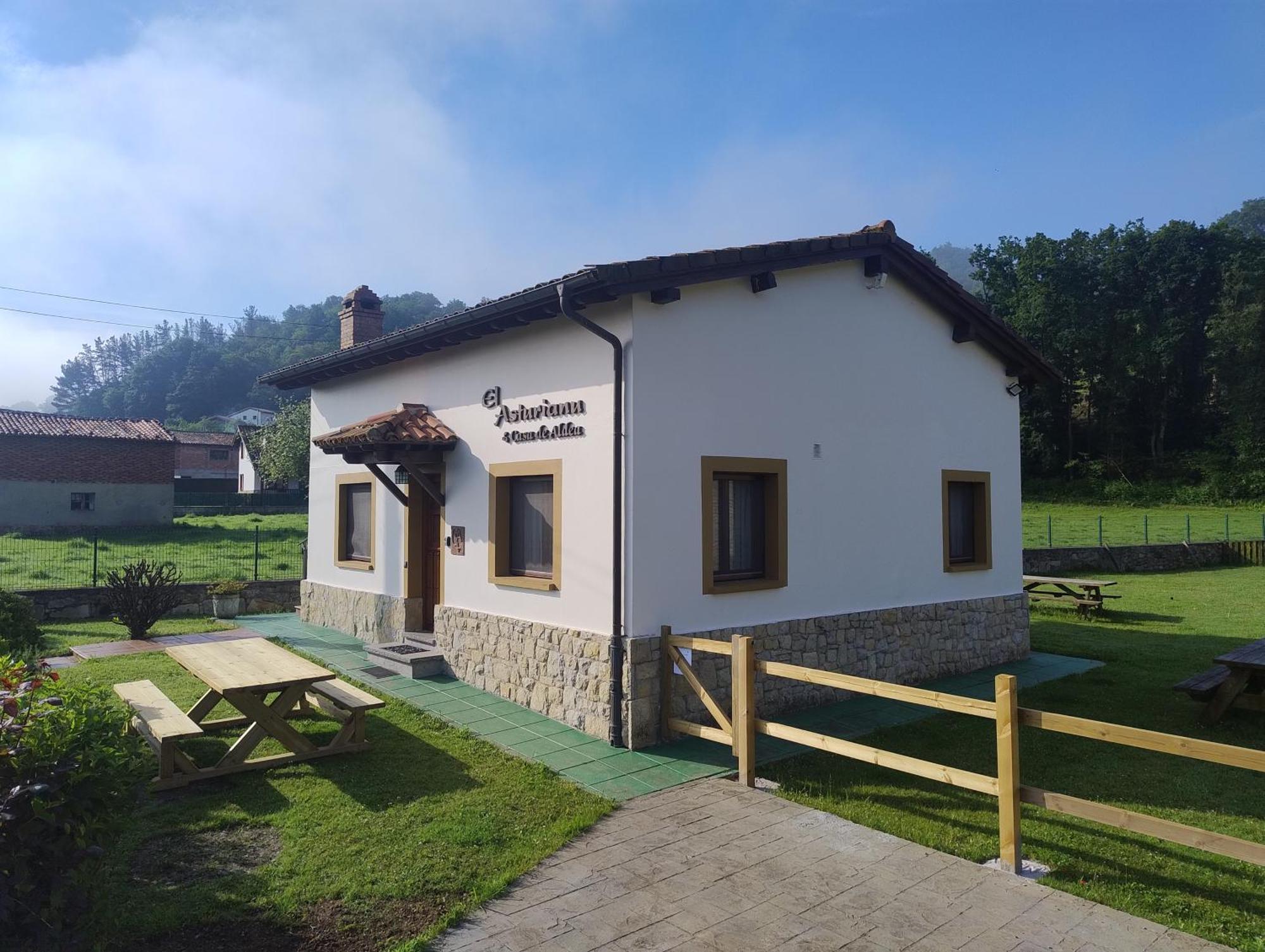 El Asturianu Vila Onís Exterior foto